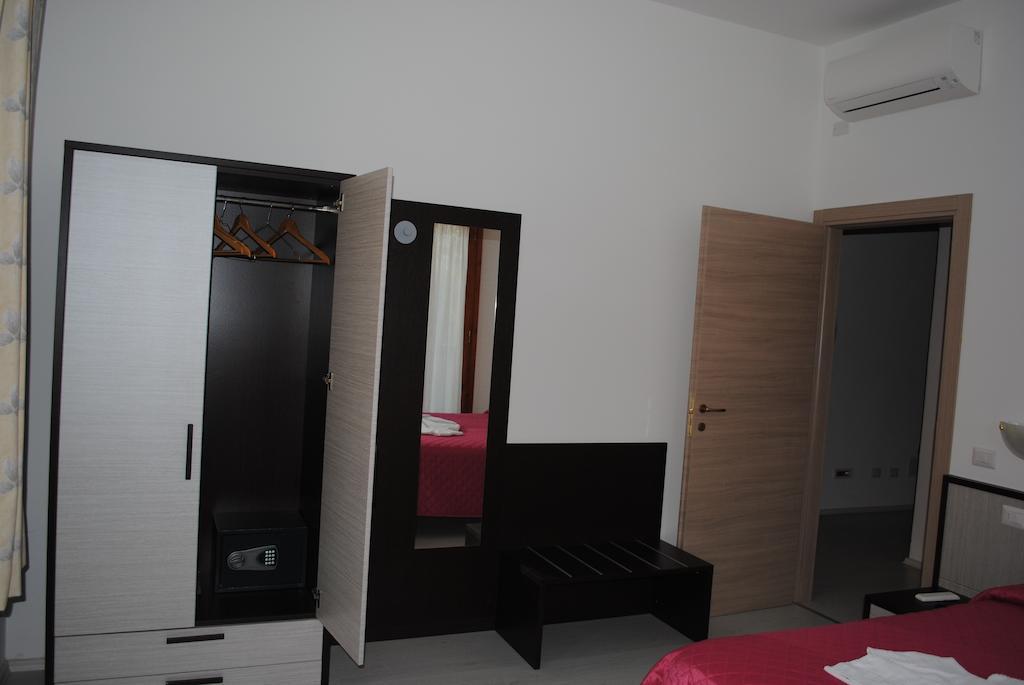 Tellus Saturnia Bed & Breakfast Room photo
